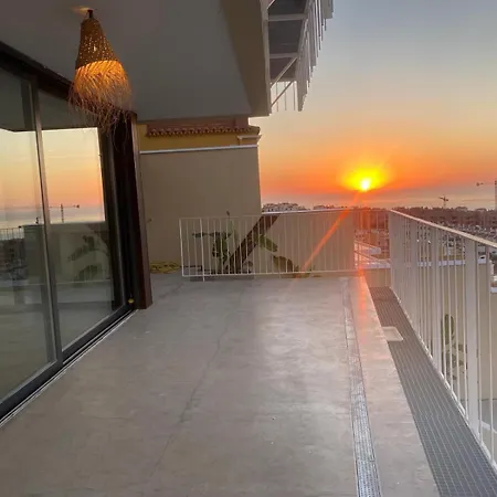 Spacious With Great Views! *