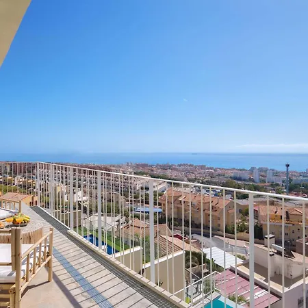 Spacious With Great Views! Villa Benalmadena