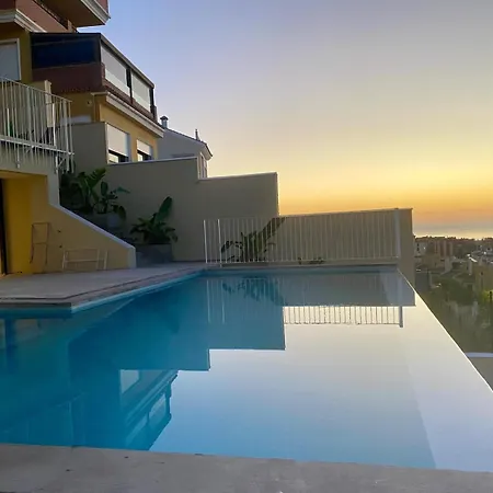 Spacious With Great Views! Villa