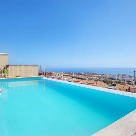 Spacious With Great Views! *