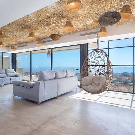 Villa Spacious With Great Views! *