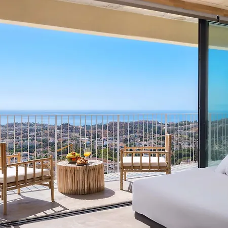 Spacious With Great Views! Villa Benalmadena