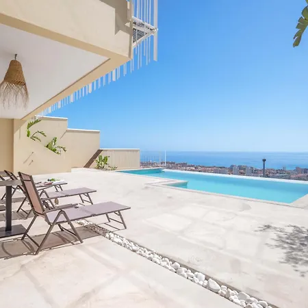 Spacious With Great Views! *