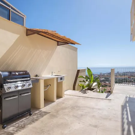 Spacious With Great Views! Benalmadena